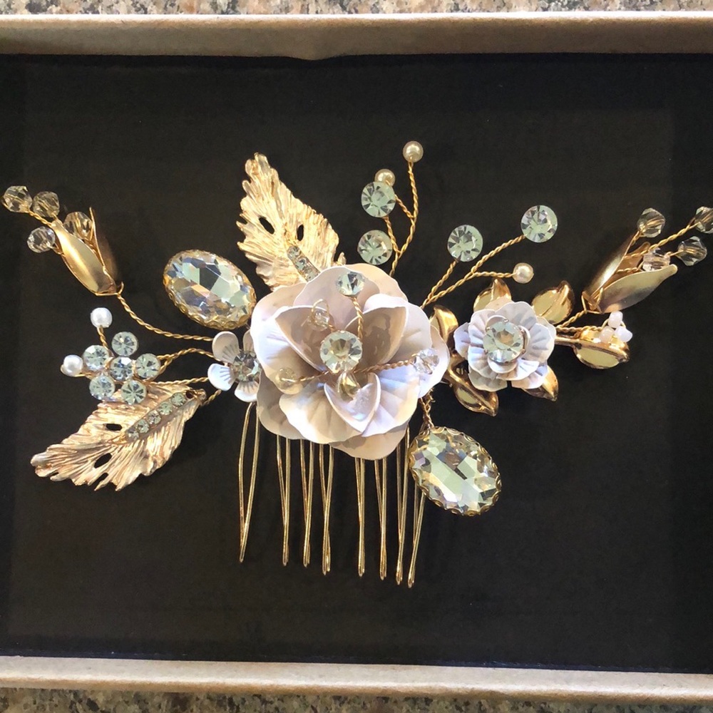 Wedding hair piece, gold, rhinestone